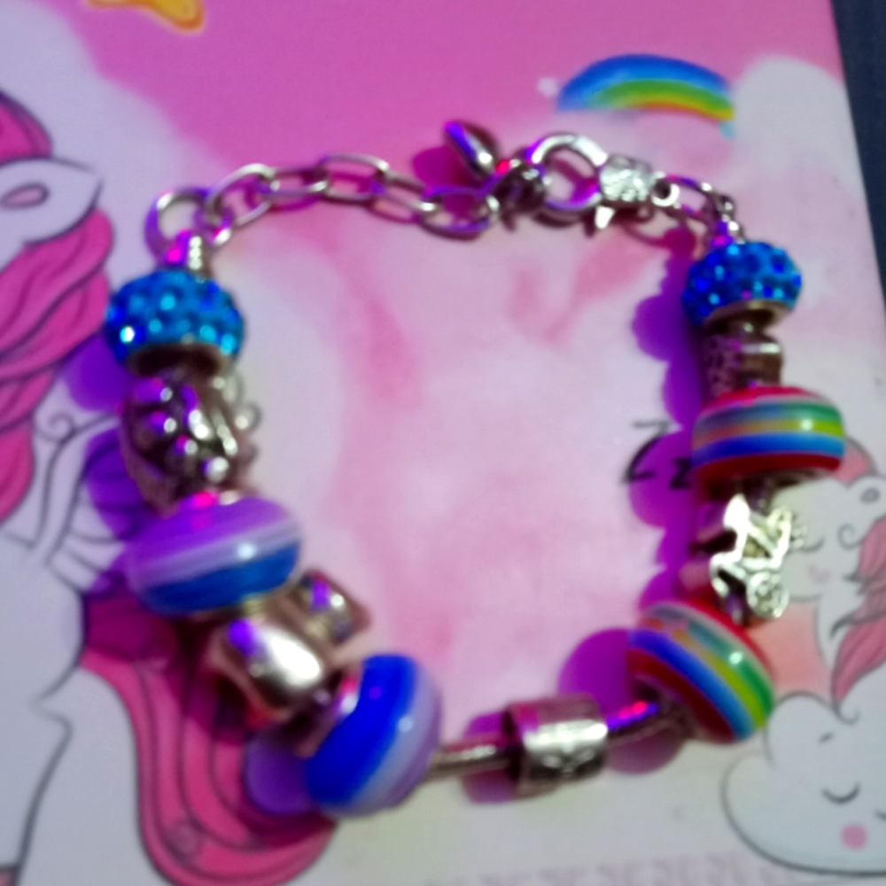 This is a charm bracelet Size small for $7